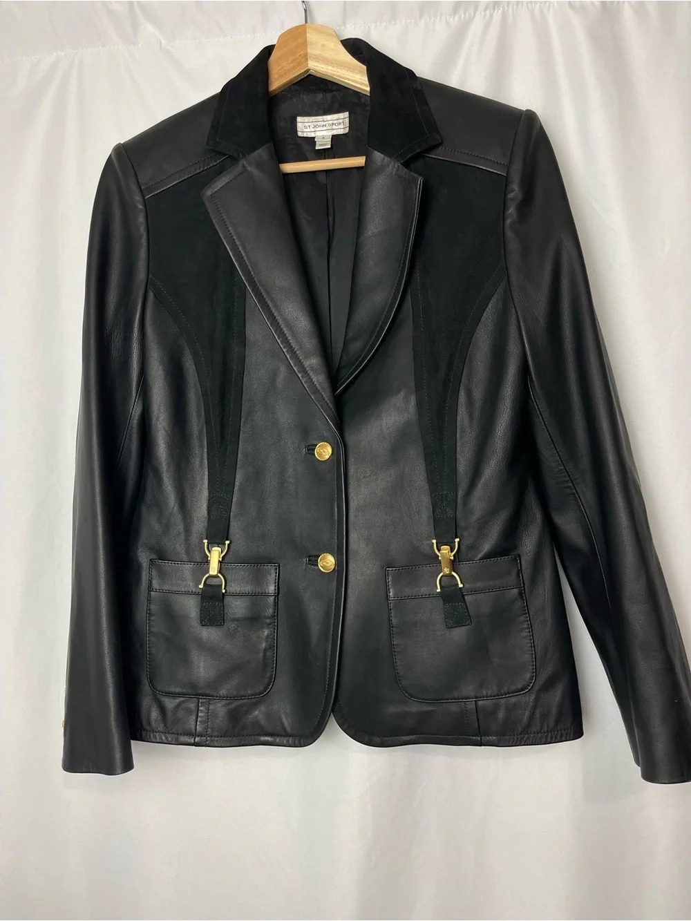 St.John Women’s 100% Lamp Leather Blazer With Gold Buttons S